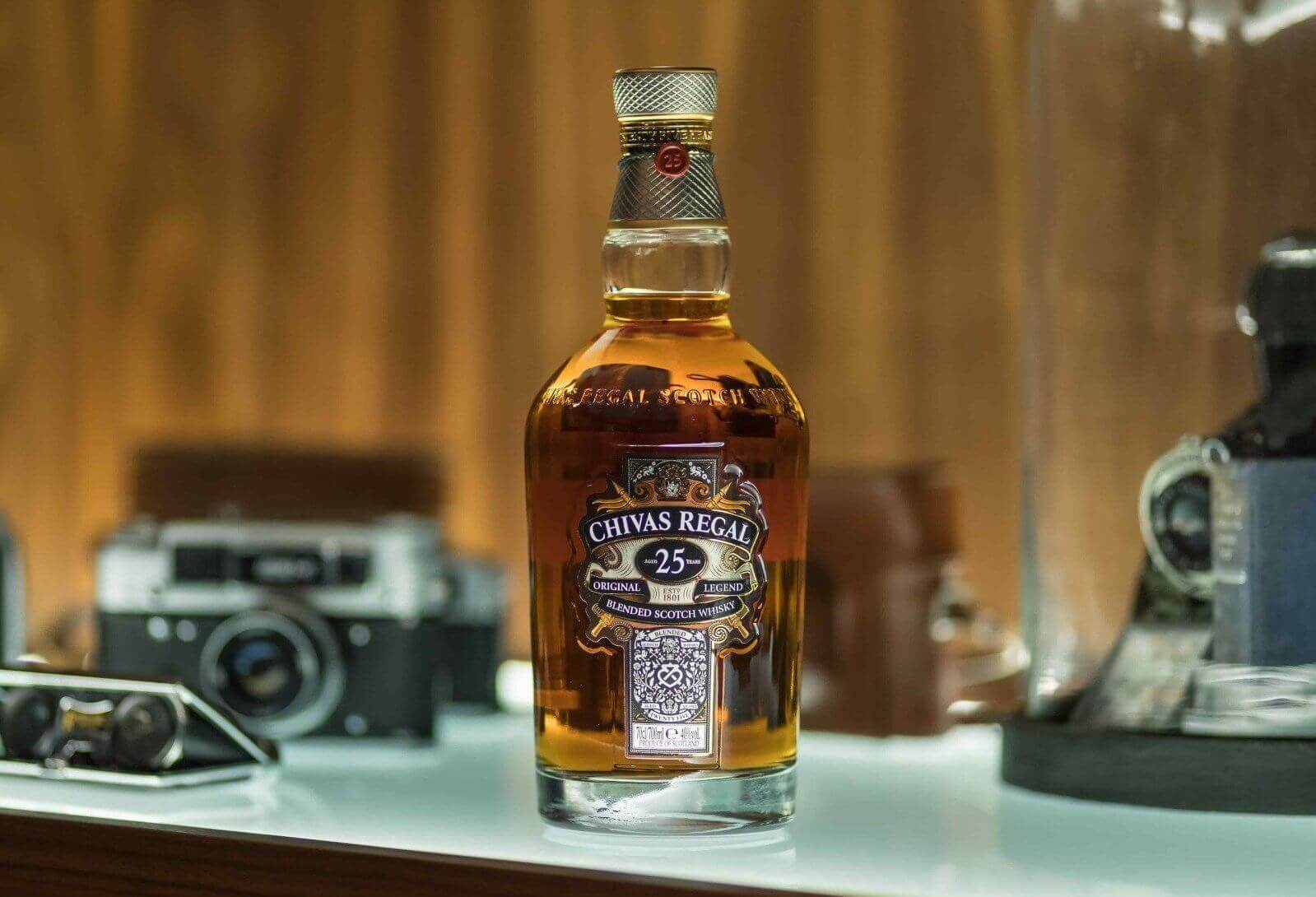 Chivas Regal 25 İskoç Viskisi